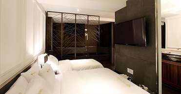 Rich Diamond Hotel