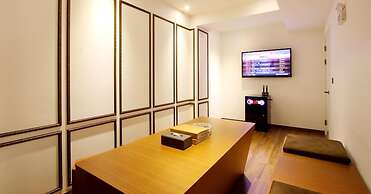 Rich Diamond Hotel