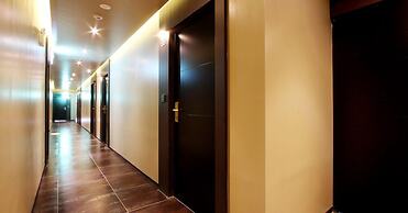 Rich Diamond Hotel