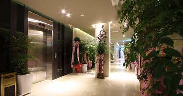 Rich Diamond Hotel
