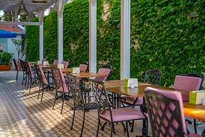 Begonville Beach Hotel - Adults Only