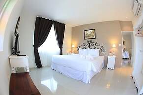 San Pareni Hotel