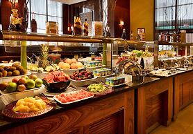 DoubleTree by Hilton Hotel Van