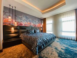 DoubleTree by Hilton Hotel Van