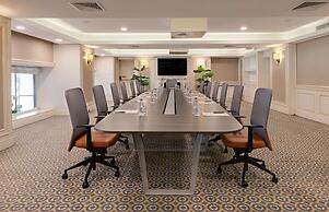 DoubleTree by Hilton Hotel Van