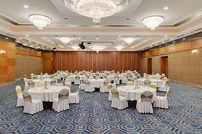 DoubleTree by Hilton Hotel Van