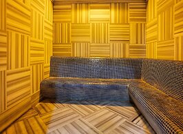 DoubleTree by Hilton Hotel Van