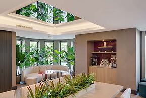 DoubleTree by Hilton Hotel Van