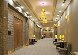 DoubleTree by Hilton Hotel Van