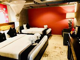 Thapae Loft
