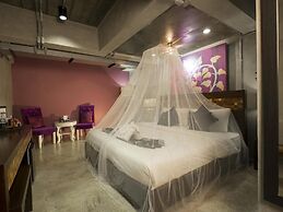 Thapae Loft