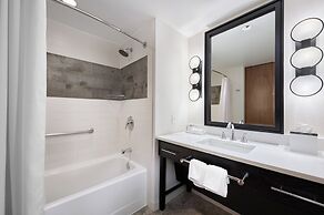 Loews Chicago Hotel