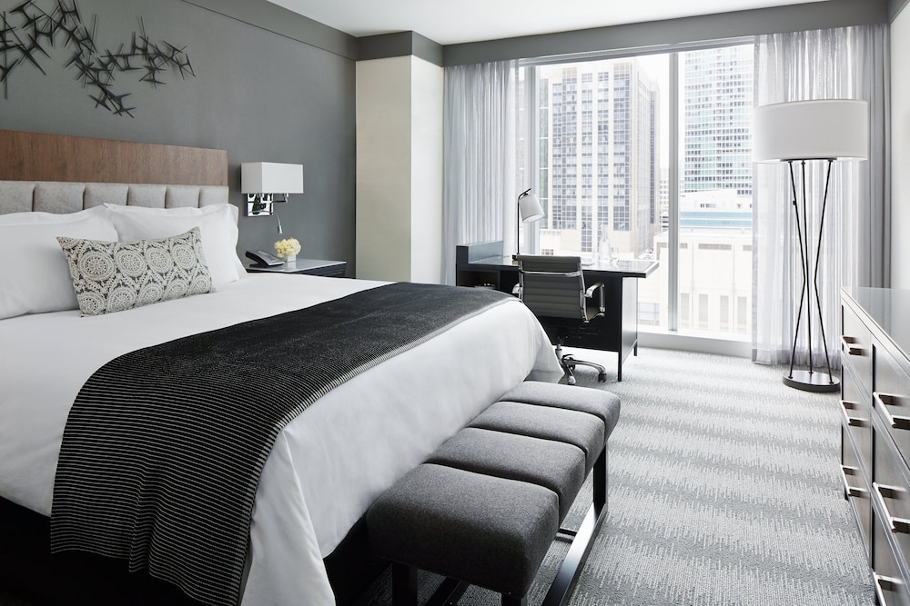 Loews Chicago Hotel