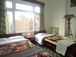Hotel Discovery Inn