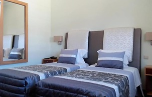 Welcome In - Suites & Hostel