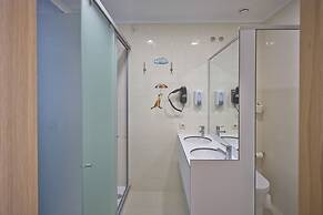 Welcome In - Suites & Hostel