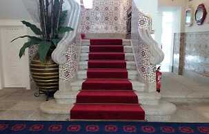 Welcome In - Suites & Hostel