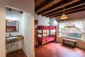 Hostel La Angostura