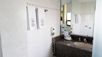 Hotel Abastos Plaza