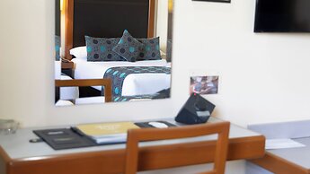 Hotel Abastos Plaza