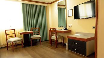 Hotel Abastos Plaza