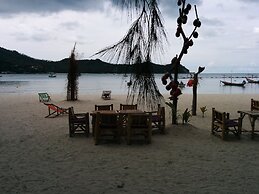 Dolphin Bungalows