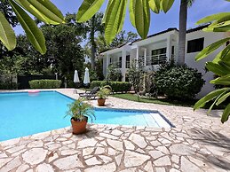 Hotel Coral Blanco