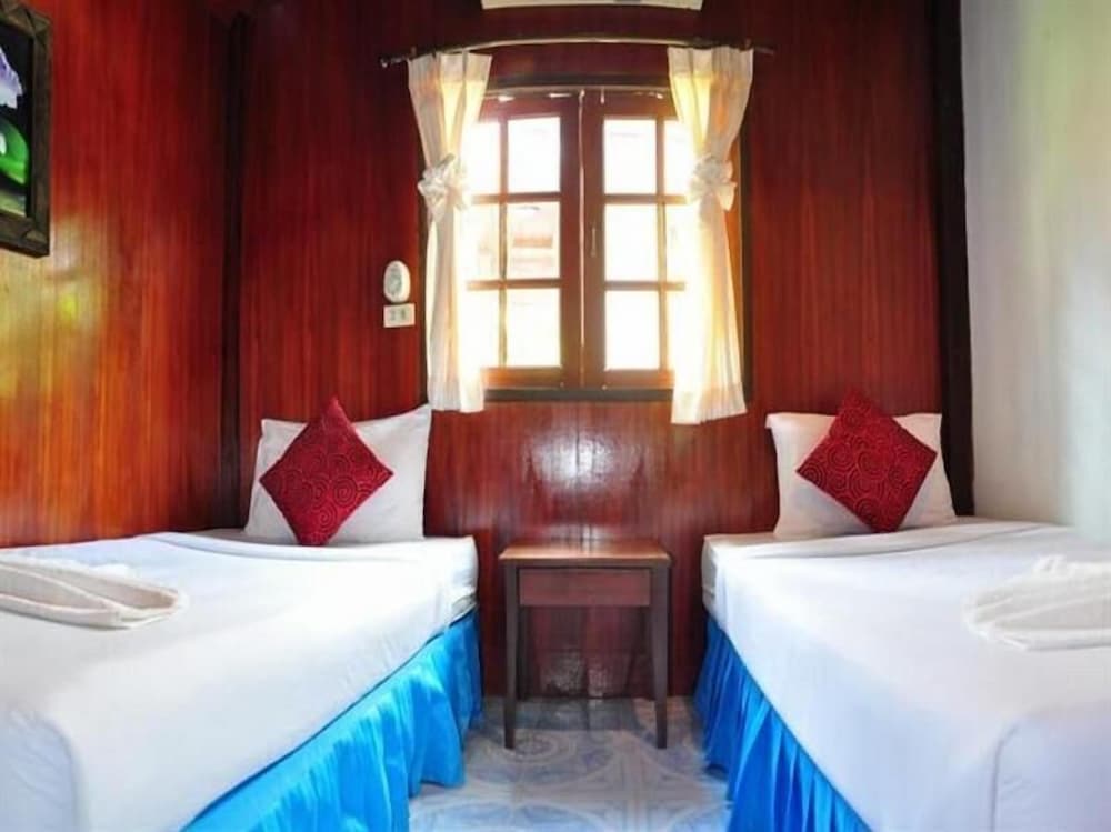 Chaloklum Bay Resort