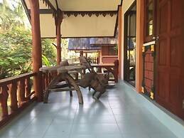 Chaloklum Bay Resort
