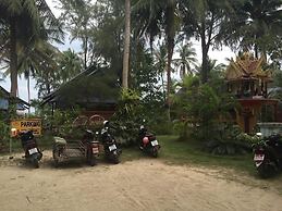 Chaloklum Bay Resort