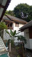 Comon Bungalow - Hostel