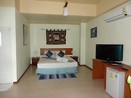 VIVA on the Beach Hotel