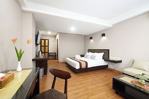 Grand Santhi Hotel