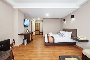 Grand Santhi Hotel