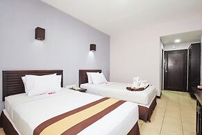 Grand Santhi Hotel