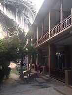 Hut Sun Bungalow