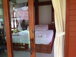 Hut Sun Bungalow