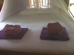 Hut Sun Bungalow