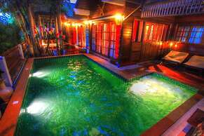 Lanna Pool Villa