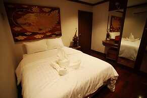 Lanna Pool Villa