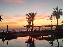 Cerritos Surf Town Beach Front Hotel and SPA