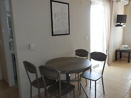 Sagini Hotel