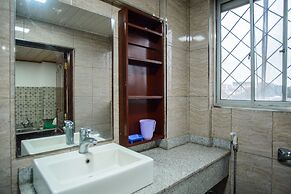 Diamond Plaza Apartments