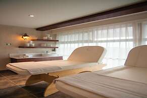 Diamond Plaza Apartments