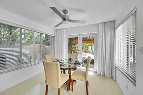 Inn On The Drive ( Adults Only)