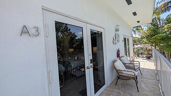 Inn On The Drive ( Adults Only)