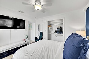 Inn On The Drive ( Adults Only)