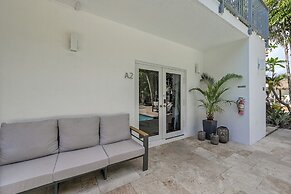 Inn On The Drive ( Adults Only)