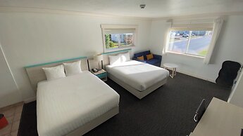 Revelstoke Lodge