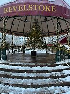 Revelstoke Lodge